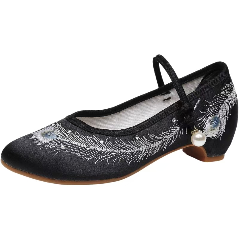 Новые женские туфли на низком  – обзор и цена Ethnic Fabric